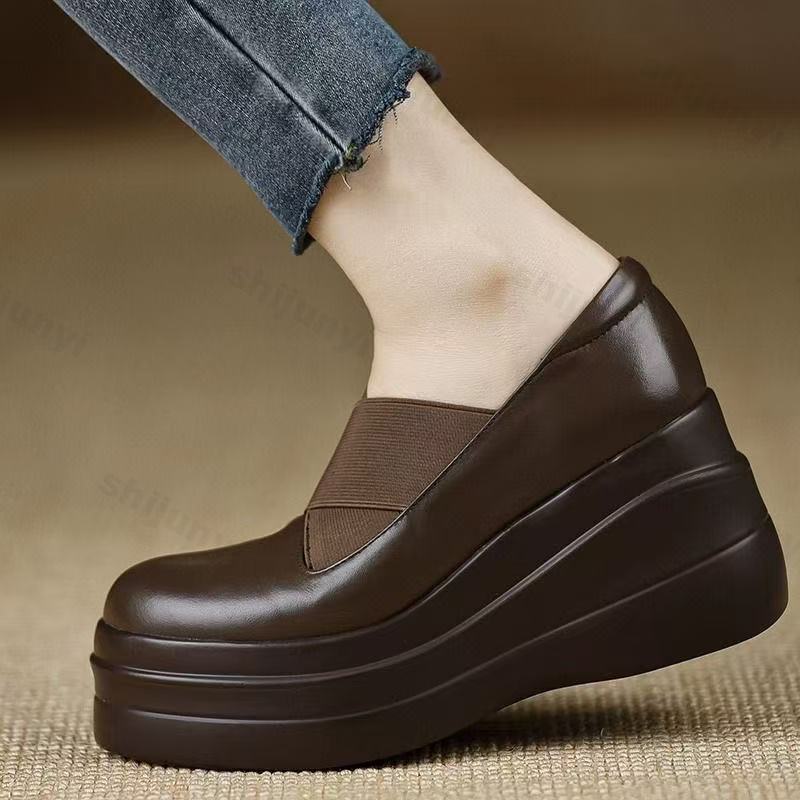 Vintage Fashion In 2025 - Feminino vintage boca rasa cunha salto