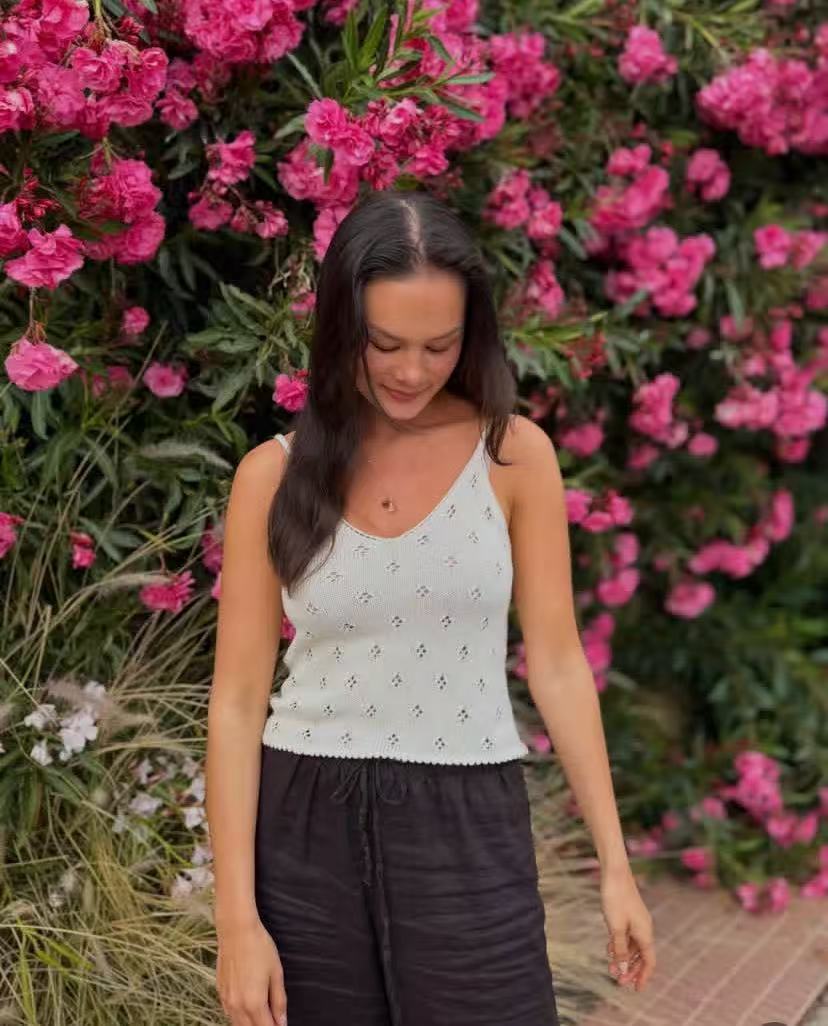 Top de Alça com Decote em V e  - Vintage Fashion Looks avaliação e preço